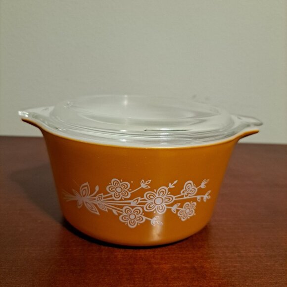 Pyrex Vintage 473-B Butterfly Gold Round 1 Liter Casserole Bowl With Lid - Picture 1 of 12